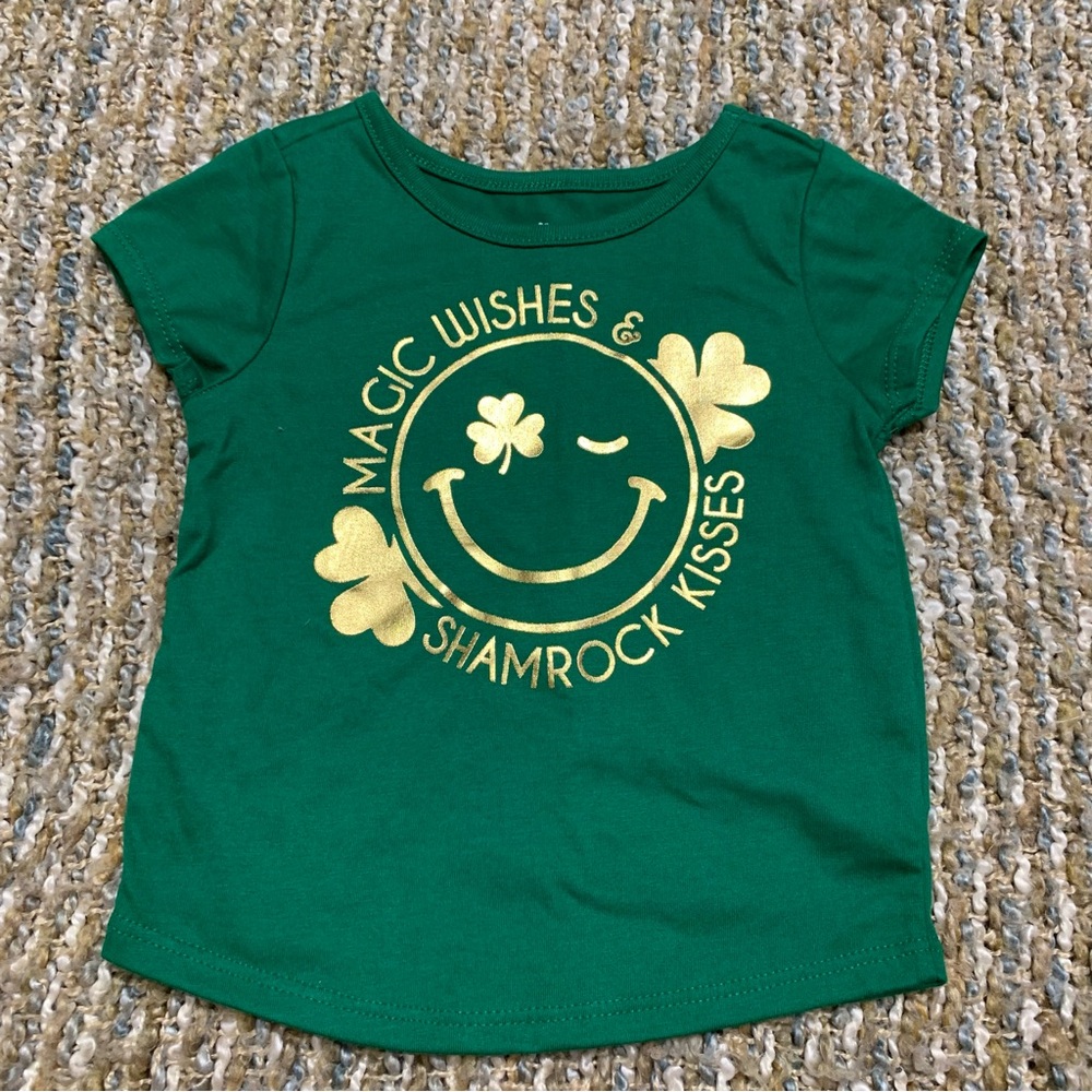 St. Patrick's Day Green Baby Girl 12M  Shirt Gold Print Shamrock Kisses ‎ NWOT